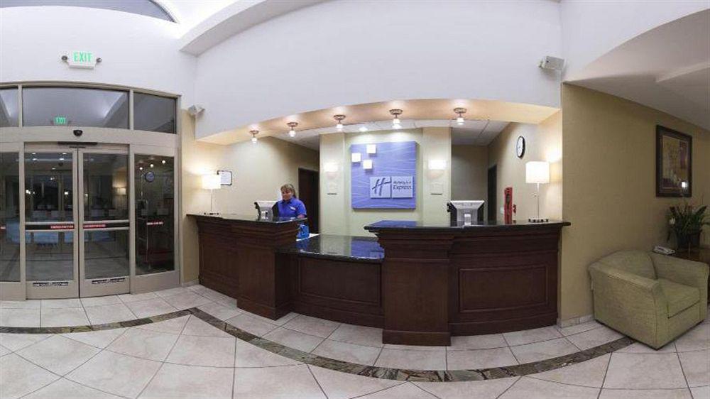 Holiday Inn Express San Diego - Otay Mesa, An Ihg Hotel Exterior photo