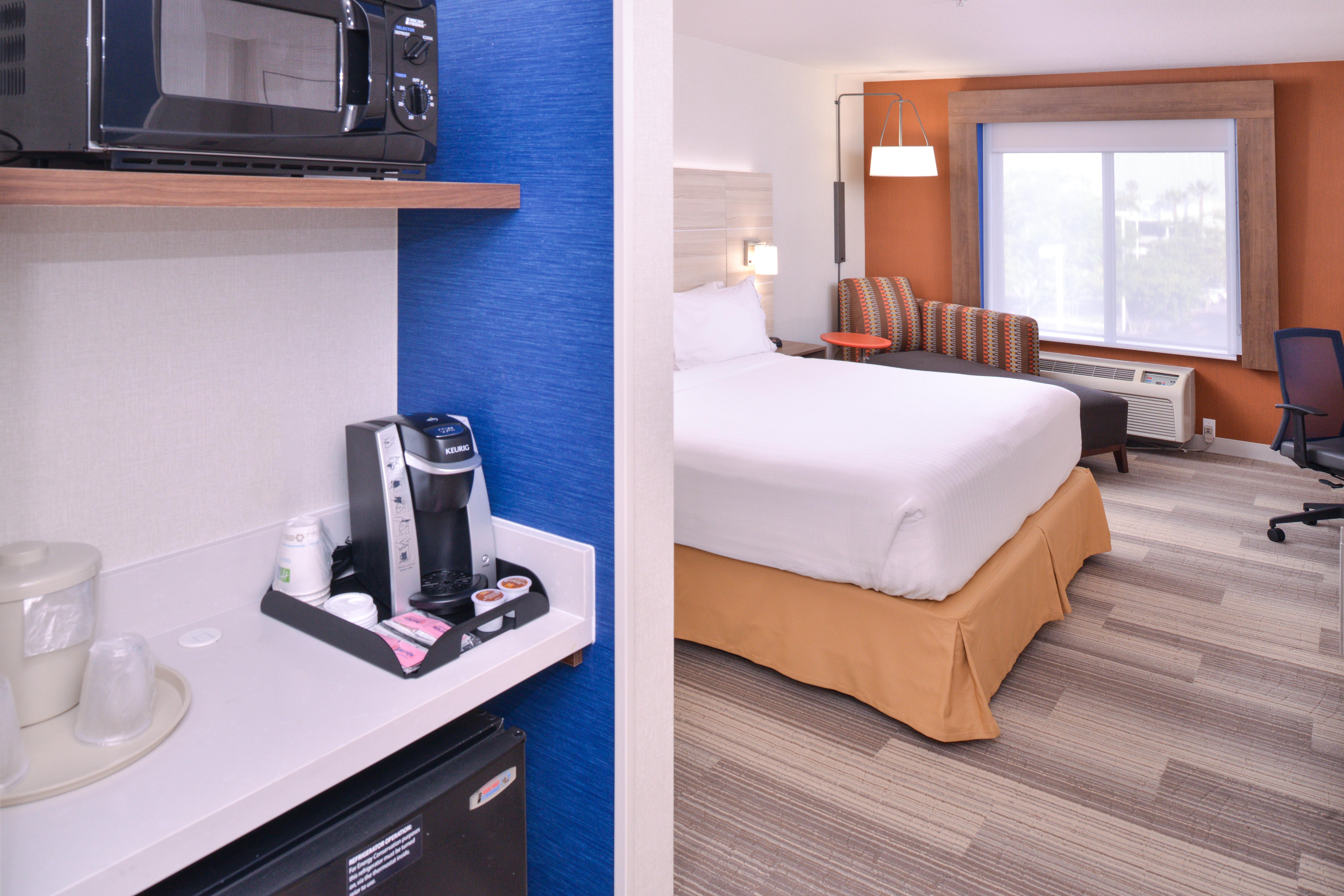 Holiday Inn Express San Diego - Otay Mesa, An Ihg Hotel Exterior photo