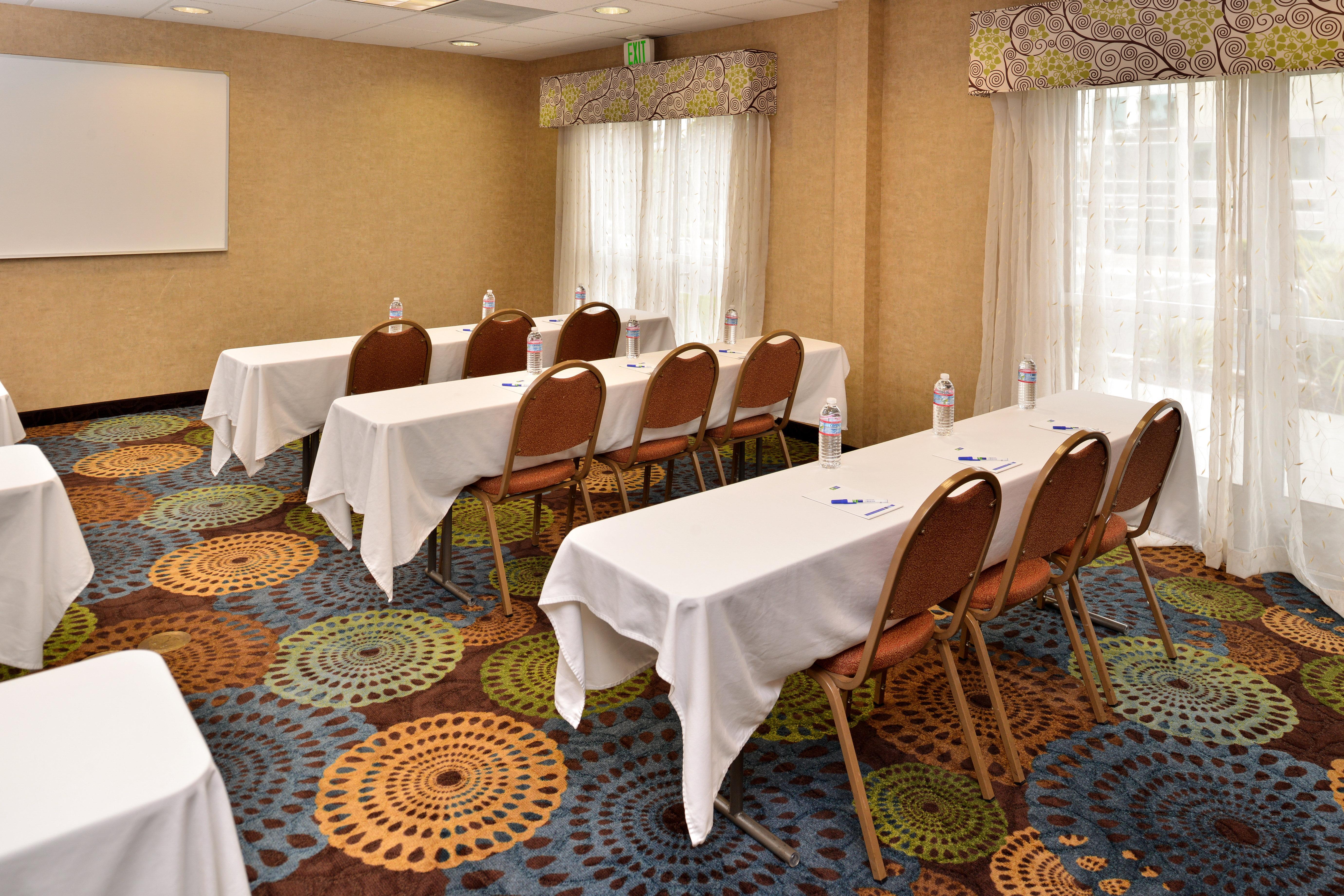 Holiday Inn Express San Diego - Otay Mesa, An Ihg Hotel Exterior photo