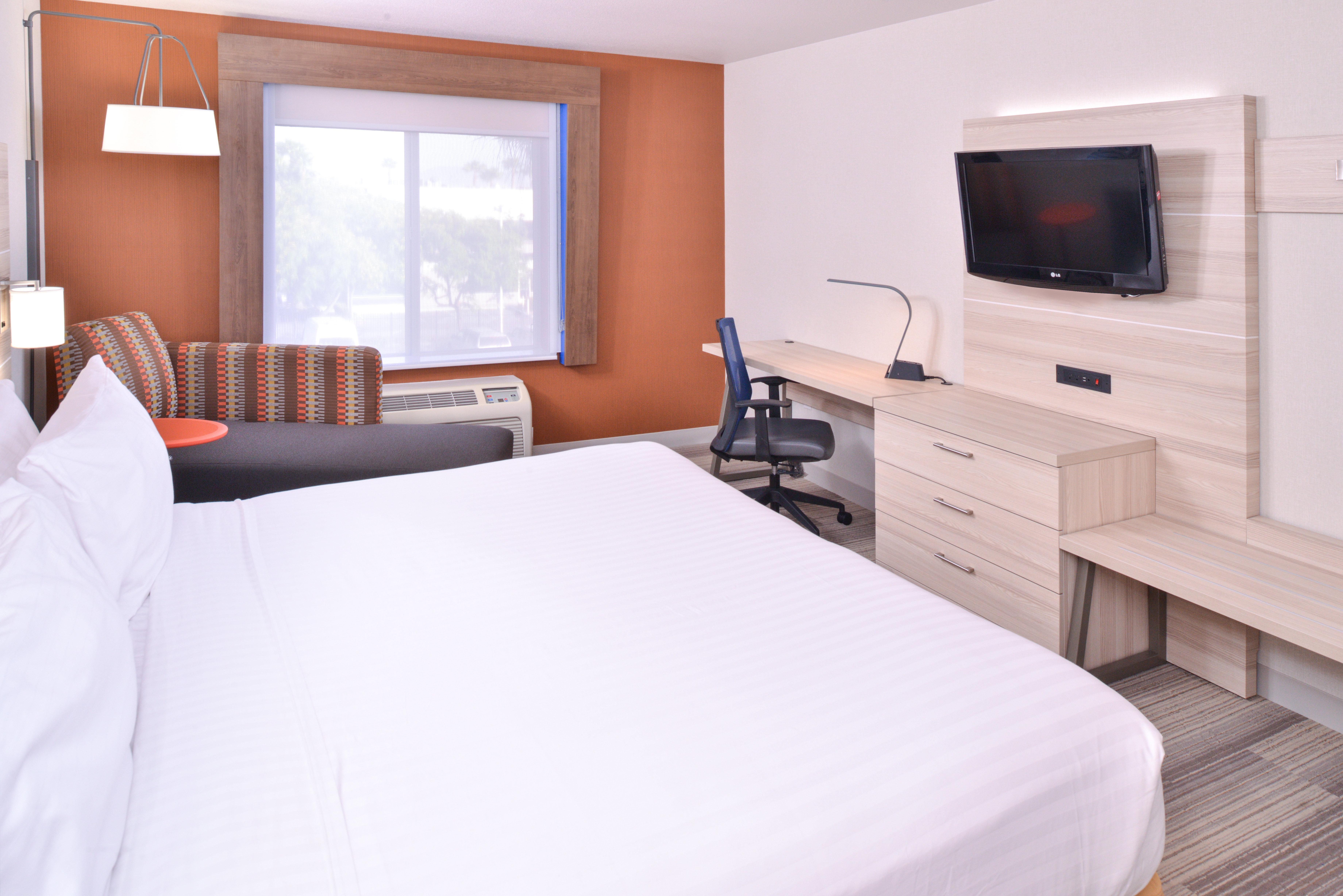 Holiday Inn Express San Diego - Otay Mesa, An Ihg Hotel Exterior photo