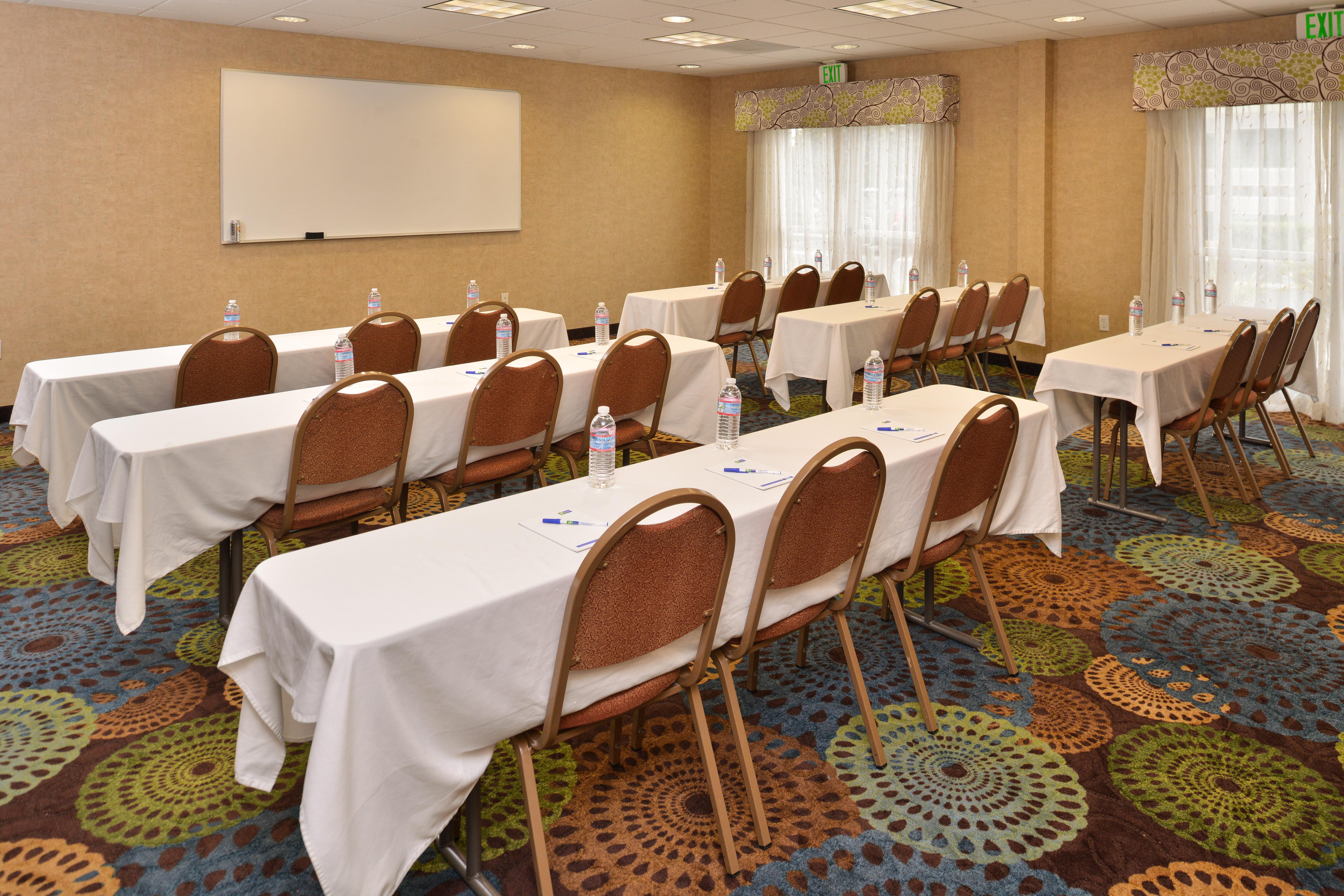 Holiday Inn Express San Diego - Otay Mesa, An Ihg Hotel Exterior photo