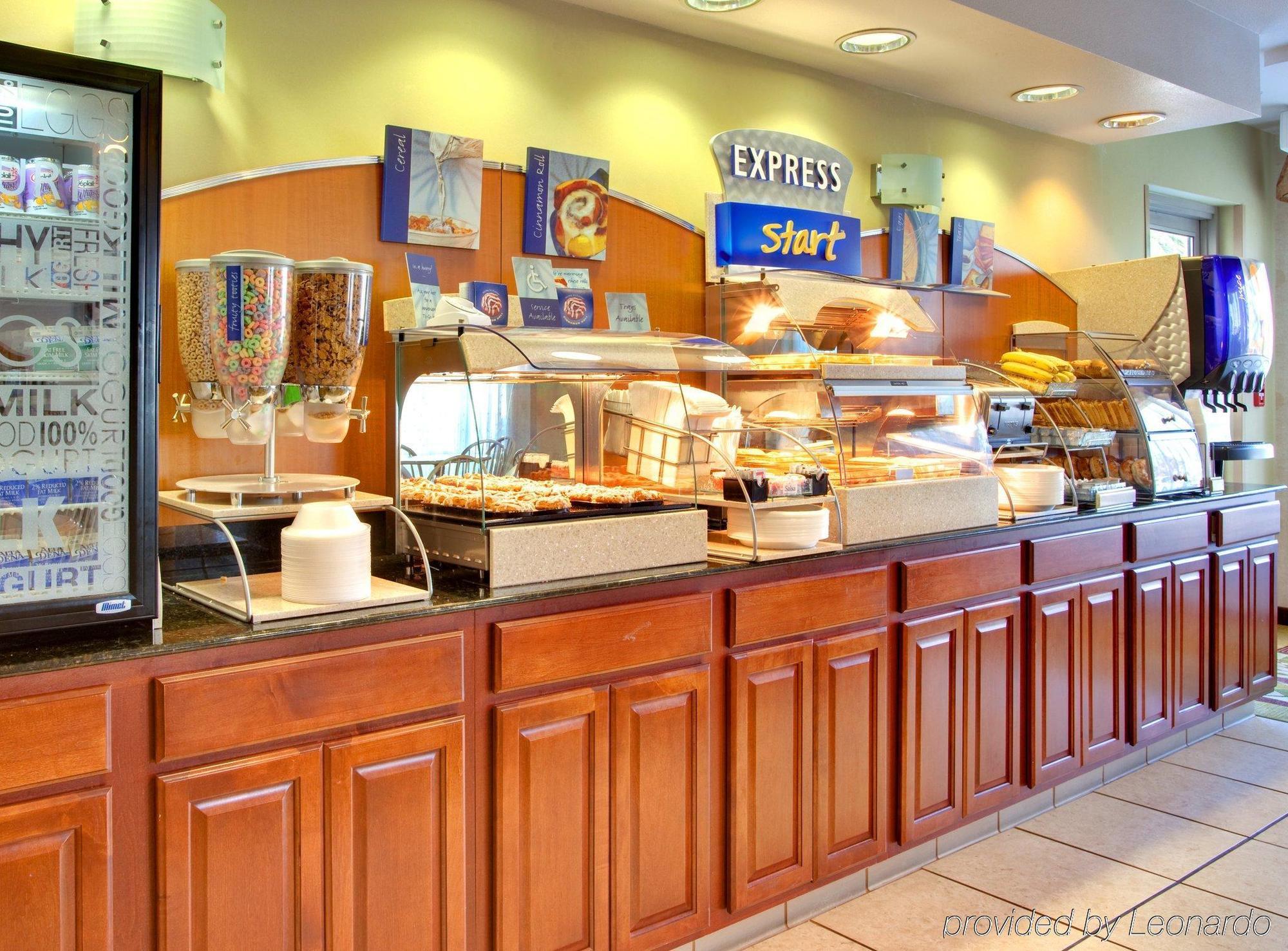 Holiday Inn Express San Diego - Otay Mesa, An Ihg Hotel Restaurant photo