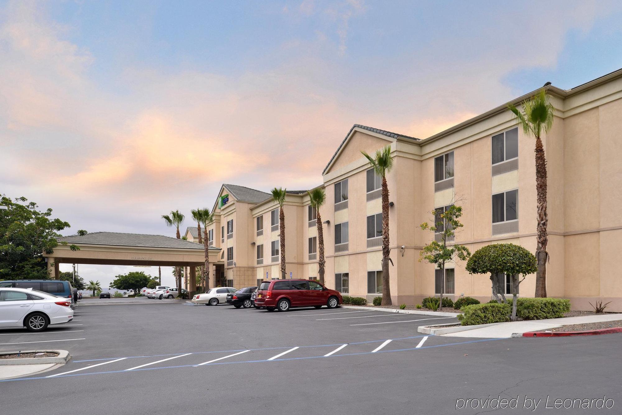 Holiday Inn Express San Diego - Otay Mesa, An Ihg Hotel Exterior photo