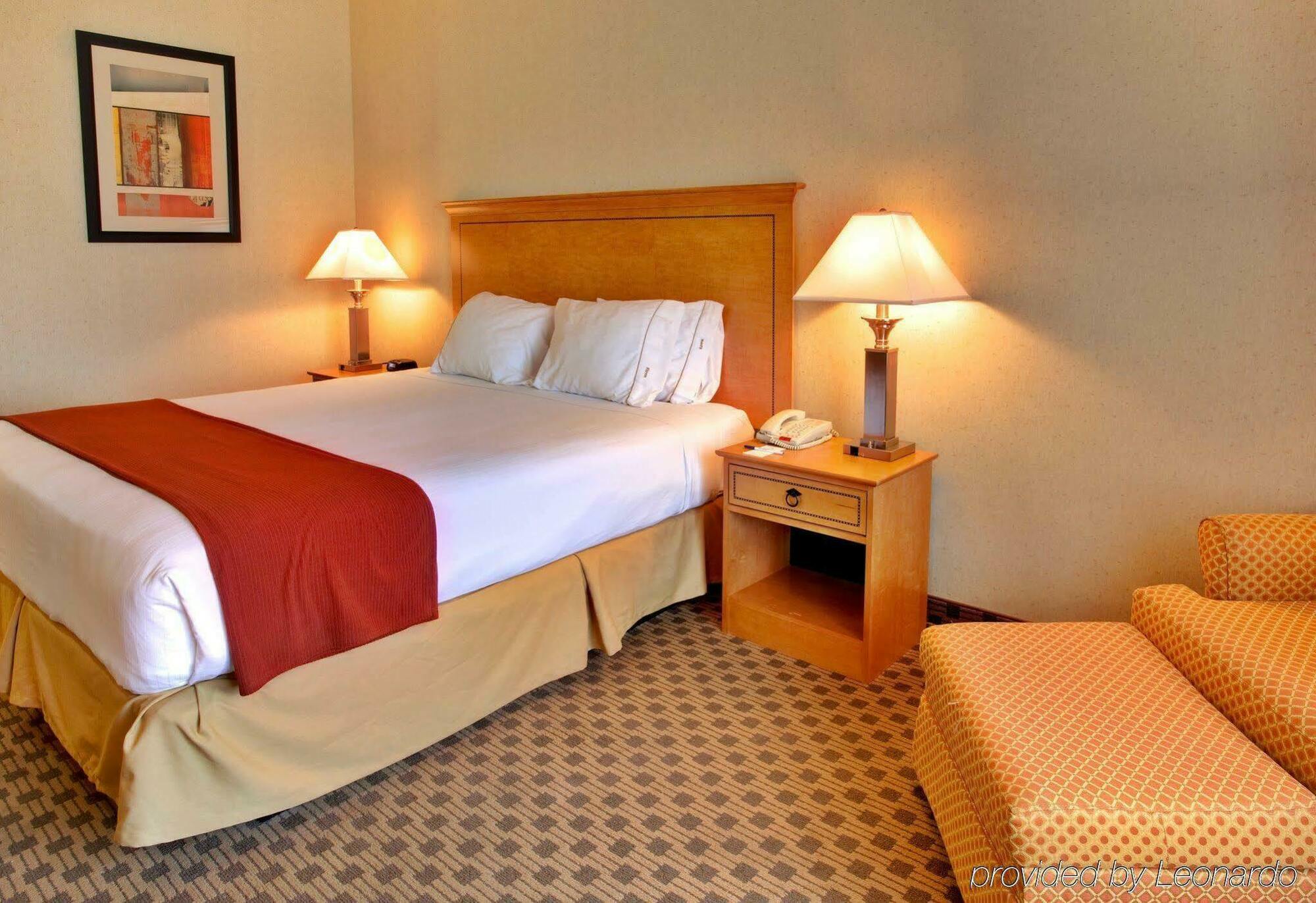 Holiday Inn Express San Diego - Otay Mesa, An Ihg Hotel Exterior photo